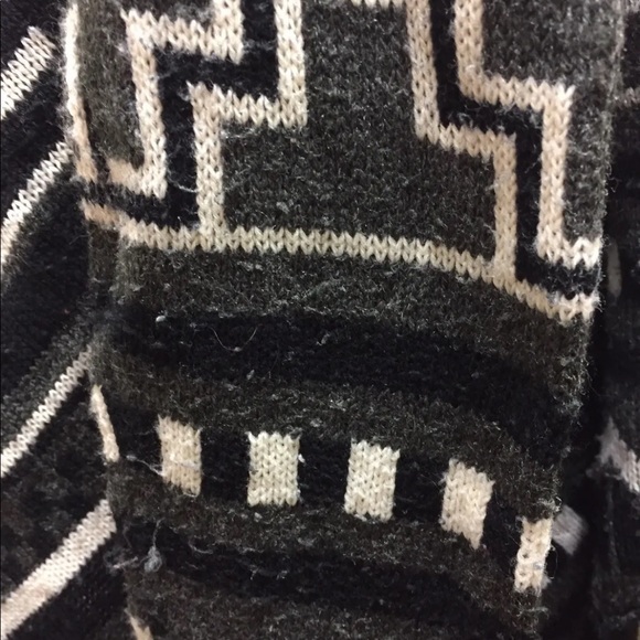 Belle Du Jour Women Fringed Overpiece Cardigan Tribal Print Small Grey Cream - Picture 7 of 12